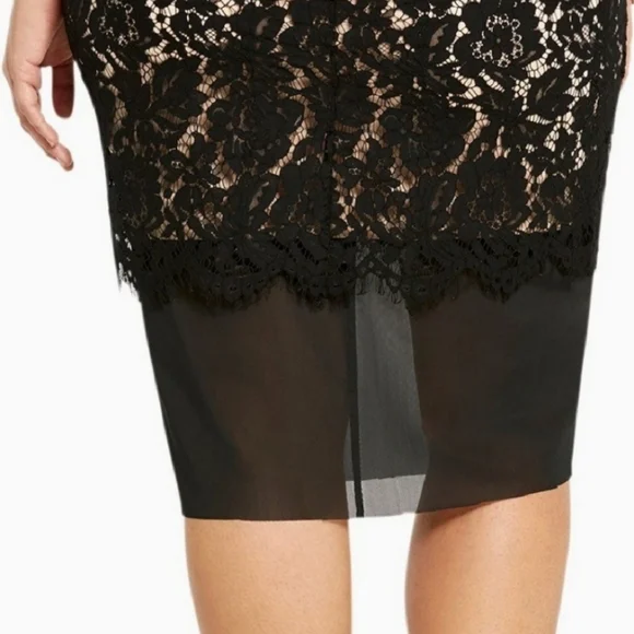 EUC TORRID LACE PENCIL SKIRT SZ 4 - Picture 5 of 5
